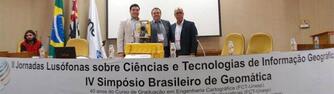 Santiago e Cintra Geotecnologias e Métrica Tecnologia na UNESP 